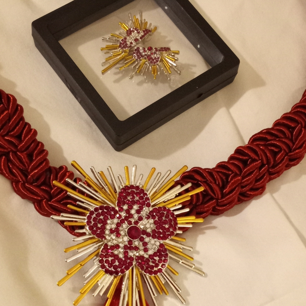 Sassy Jones Starburst Luxe set(Burgandy)